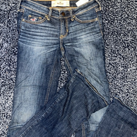 SOLD 💗Women’s Hollister Jean Bundle - Picture 2 of 5